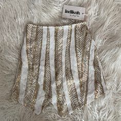 Nwt Indikah Gold & White Asymmetrical Sequin Skirt Brand: Indikah By Angel Biba Condition: Brand New With Tags Color(S): Gold & White Size: Small Fabric: 100% Polyester Details: Full Lined, Asymmetrical Hem, All Over Sequin Embellishment, Hidden Back Zipper Jean Pencil Skirt, Black Jean Skirt, Long Floral Skirt, Stretch Denim Skirt, Vintage Lilly Pulitzer, Colorado Outfits, Cranberry Color, Denim Jean Skirt, 2 Piece Skirt Set