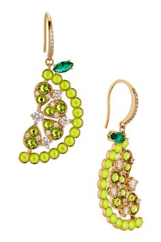 ABOUT THE PRODUCT These fun earrings are perfect for adding a pop of color to any outfit. With their bright lemon design, they are sure to catch everyone's eye. Metal: BrassPlating: 18KT GoldStones: Cubic Zirconia, Synthetic NanocrystalLength: 42mm(1-5/8")Width: 15.2mm(5/8") Neon Yellow Drop Earrings As A Gift, Lemon Design, Ring Sale, Modern Love, Lemon Drop, Brass Gold, Pop Of Color, Gold Drop Earrings, Fun Earrings