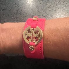 Brand New Size Small Tory Burch Bracelet Designer Pink Adjustable Bracelets, Designer Adjustable Pink Bracelets, Designer Adjustable Pink Bracelet, Tory Burch Bracelet, Small Bracelets, Tory Burch Jewelry, Jewelry Brand, Jewelry Branding, Womens Jewelry Bracelets