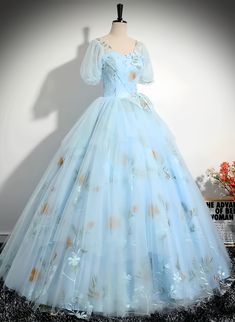 Ball Gown Sweet 16, Sweet 16 Dress, Regal Elegance, Voluminous Skirt, Spring Breeze, 16 Dress, Hope Mikaelson, Sweet 16 Dresses, Floral Short