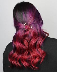 24 Magical Red Purple Hair Ideas For 2024 Purplish Red Hair Dye, Purplish Red Hair, Dark Red Purple Hair, Dark Red Balayage, Red And Purple Hair, Purple Red Hair, Purple Red Hair Color, Red Brunette Hair, Hair Color Combinations