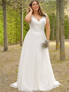 1 Wedding Dresses 90, Dress Curvy, Tulle Applique, Plus Wedding Dresses, Plus Size Wedding Dresses, Plus Size Wedding Gowns, Curvy Bride, Wedding Dress Pictures, Allure Bridal