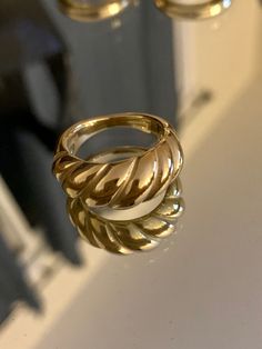 Available on site. Gold Aesthetic Jewelry, Rings Aesthetic, Handwriting Necklace, Fancy Jewellery Designs, Jewelry Photoshoot, Luxe Jewelry, Gold Aesthetic, Dope Jewelry, Jewelry Picture