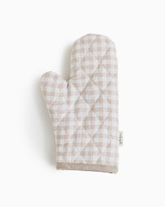 Linen oven mitt (1 pcs) in Natural gingham - MagicLinen Oven Gloves, Oven Mits, Oven Mittens, Kitchen Gloves, How To Make Decorations, Gingham Linen, Custom Napkins, Oven Glove, Rich Color Palette