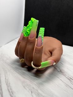 ✨Lux press on nails✨ Size: medium- 1,5,4,6,8 Shape: Tapered Square Length: XL THESE PRESS ON NAILS CAN BE USED MULTIPLE TIMES. Includes application kit and instruction to apply/remove for longevity Lime Green Nails Black Women, Lime Green Christmas Nails, Square Tip Nail Designs, Multicolor Nails Acrylic, Nail Inspiration Green, Orange And Green Nails, Starbucks Nails, Lime Green Nails, Neon Acrylic Nails