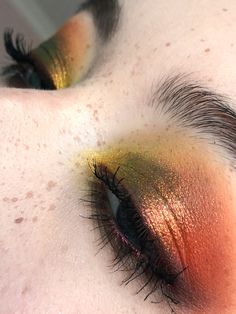 Celtic Makeup, Hypnotic Eyes, Modern Nostalgia, Glam Team, Autumn Makeup, Face Makeup Tutorial, Autumn Inspired, Pinterest Makeup, Unique Makeup