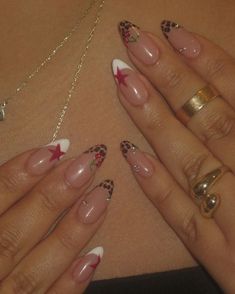 Nail Ideas Trendy 2024, French Tip With Design Almond, Almond Nail Inspo French Tip, Nails Trendy 2024, Nails That Match With Everything, Trendy Nails 2024, Gel Manicure Designs, Uñas Aesthetic, French Tip Acrylic Nails