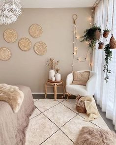 Hotel uitstraling slaapkamer – 7 tips voor hotel chique look in slaapkamer Teenage Room Decor, Boho Style Bedroom, Minimalist Bedroom Design, Salon Interior Design, Boho Room, Bedroom Boho, Chic Bedroom, Room Inspiration Bedroom, Room Ideas Bedroom