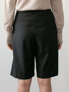 Trendy, chic and comfortable midi length bermuda shorts made from wool rayon blend with a linen look. Slimline tailored fit with belt loop waistband and pin tuck detail. Model is in MINUSEY S. ✔️ Free worldwide express shipping over $100✔️ Loved by 6,500+ customers✔️ Limited edition collections, maximum style⠀⠀⠀⠀⠀⠀⠀⠀⠀Stay ahead of the trend with can’t-find-anywhere-else staples. Your closet will thank you 💕 * MINUSEY S = EU 34, US 2* MINUSEY M = EU 36, US 4* 30% Wool / 35% Rayon / 35% Polyester* Dry clean* Made in Korea - Model Height: 170cm/5'7" (US2, EU34) Trendy Chic, Pin Tucks, Model Height, Midi Length, Bermuda Shorts, Short Dresses, Limited Edition, Dry Clean, Womens Shorts