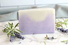 Simple Homemade Lavender Rosemary Infused DIY Soap Recipe with essential oils Homemade Soap Packaging Ideas, Homemade Soap Recipes For Beginners, Homemade Soap Packaging, Soap Recipes For Beginners, Essential Oil Body Spray, Melt And Pour Soap Recipes, Essential Oil Cologne, Essential Oil Bug Spray