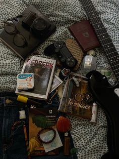 Participation Award, Nautical Aesthetic, Leaf Photography, Chaotic Academia, Inside My Bag, Bookstagram Inspiration, Struggling Students, Nyc Girl, Study Smarter