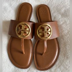 Close To Brand New, Worn Maybe 2-3 Times Was A Gift But Not Getting Much Wear Out Of Them Tan Leather Sandals With Round Toe, Tan Sandals With Leather Footbed And Round Toe, Tan Sandals With Leather Footbed, Tory Burch Slides, Orange Flip Flops, Tori Burch, Jelly Slides, Printed Flip Flops, Woven Sandals