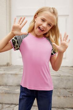 •Casual, cute, comfortably and chic. •Made with the softest and most breathable fabric. •Solid color pink silhouette, fashionable raglan sleeve, leopard striped trimmed sleeves. •Matches well with shorts, pants and leggings. Size Chart (INCH) Size Bust Length Relax Relax S 26.0 16.3 M 27.6 17.7 L 29.5 19.1 XL 31.9 20.6 Casual Pink Raglan Sleeve Top, Casual Pink Top With Raglan Sleeves, Shorts Pants, Pants And Leggings, Printed Sleeves, British Indian, Kids Wear, Kids And Parenting, Raglan Sleeve