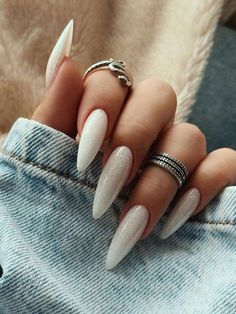 Long White Almond Nails, Nails And Rings, Ongles Bling Bling, Long Press On Nails, Stick On Nails, Bling Nails, Artificial Nails, Nail Kit