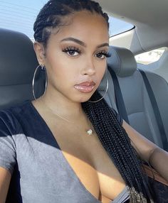 Glowing Skincare, Braid In Hair Extensions, Dark Beauty, Girls Makeup, Fashion Bloggers, Ponytail Hairstyles, Black Is Beautiful, Beautiful Black Women, Beauty Women