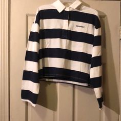 Long Sleeve Blue And White Strip Crop Top Collar Neck Four Button Closure Size Med H&M Brand Royal Blue Crop Top, Black Crop Top Tank, Grey Crop Top, Striped Short Sleeve Shirt, Collar Neck, Sleeveless Tee, Blue Crop Tops, Long Crop Top, Striped Crop Top