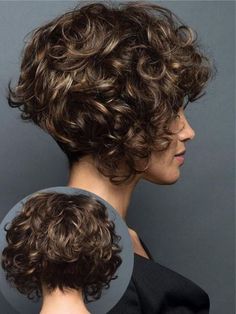 Short Layered Curly Hair, Curly Hair Photos, Curly Pixie, Short Wavy Hair, Penteado Cabelo Curto