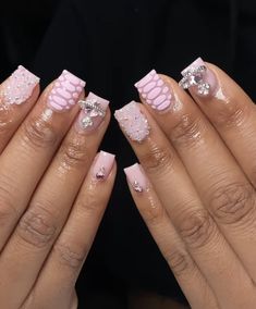 Cute Short Bday Nails, Short Nail Designs For Birthday, Cute Short Press On Nails, Simple Short Birthday Nails, Cut Short Nails, Cute Short Acrylic Nails With Charms, Short Nails With Jewels, Short Nails Acrylic Charms, Short Birthday Nails With Charms