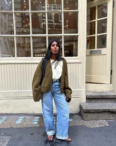 Wardrobe Staples For Women In 20s, Look Jean, New Jeans Style, All Jeans, Jean Trends, Style Aesthetic, Denim Trends, 가을 패션, Outfit Inspo Fall