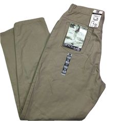 Vintage 90s CHIC Misses Relax Fit Khaki Pants High Waist Tapered Leg NOS Size 18. SEE 4th PIC—- got dirty in storage. Measurements: Waist hem- 33 in Hips (across below fly)-46 in Rise 14” Inseam 33” Leg opening 7” Classic High Waist Chinos With Belt Loops, Khaki Tapered Leg Work Pants With Belt Loops, High Waist Cotton Chinos With Belt Loops, Retro Relaxed Fit Pants With Belt Loops, Casual Work Pants With Hidden Pockets And Tapered Leg, Retro High Waist Cotton Cargo Pants, Retro Cargo Pants With Straight Leg And Belt Loops, Casual Cotton Work Pants With Hidden Pockets, Retro Straight Leg Cargo Pants