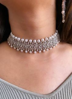 Luxury Tilla Choker For Gift, Luxury White Kundan Necklace For Wedding, Elegant Diamond Choker For Formal Events, Glamorous White Jewelry For Reception, Diamond Choker Necklace For Wedding, Diamond White Choker Necklace For Wedding, Dazzling Diamond Choker Necklace, Elegant Diamond Choker For Anniversary, Elegant Diamond Choker Necklace For Anniversary