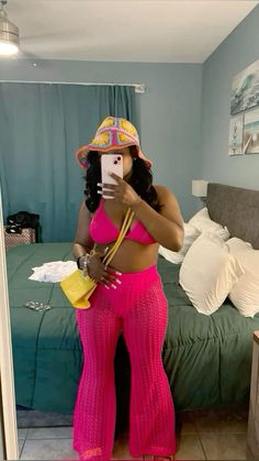 Vacations Outfits Black Women, What To Wear On A Cruise To Mexico, Jamaica Outfits Ideas, Vacation Outfit Ideas Black Women, Tropical Vacation Outfits Baddie, Pool Outfit Ideas Black Women, Vacation Baddie Outfits, Swimming Outfit Aesthetic, Outfits For Miami Vacation Black Women