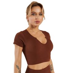 Coffee Seamless Short Sleeve Sports Crop Top Brown Athleisure Tops For Workout, Sporty Stretch Brown Tops, Casual Brown Top With Seamless Construction, Sporty Brown Tops For The Gym, Sporty Brown Tops For Gym, Stretch Brown Sports Tops, Sporty Brown Tops For Sports, Brown Stretch Athleisure Top, Fitted Brown Athleisure Top