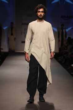 Kurta With Jeans, Gents Kurta, Kurta Men, Mens Kurta Designs, Mens Kurta, Kurta Style, Men's Ethnic Wear