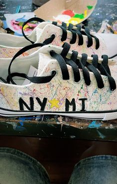 #colorful #converse #star #painting Paint On Shoes, Colorful Converse, Shoe Painting, Converse Star, Star Painting, Painted Shoes, Spray Paint, On Shoes, Converse