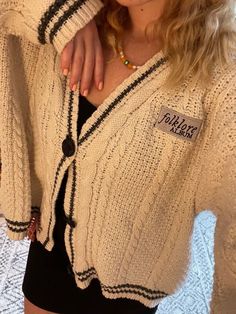 Taylor Swift Inspo Outfits, Cardigan Taylor Swift Aesthetic, Folklore Inspired Outfits, Taylor Swift Folklore Outfits, Folklore Cardigan Outfit, Taylor Swift Outfits Inspiration, Taylor Swift Cardigan Outfit, Folklore Taylor Swift Outfits, Taylor Swift Sweater