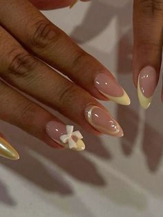 Golden Nails, Nails Yellow, Summery Nails, Almond Acrylic Nails, Girls Nails, Funky Nails, Pretty Acrylic Nails