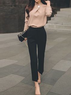 Aprenda a investir em peças estratégicas e crie looks incríveis! Summer Business Casual Outfits, Mode Prints, Spring Work Outfits, Summer Work Outfits, Casual Work Outfit