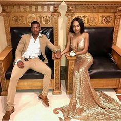 Prom Dress Gold, Long Party Gowns, Prom Goals, Prom Couples, Gold Prom, Gold Prom Dresses, Couple Style, Mermaid Prom Dress, V Neck Prom Dresses