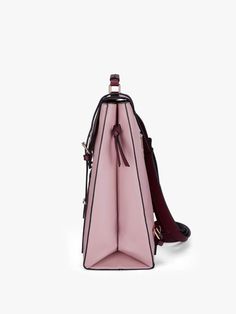 Le sac à dos Vintage Belladonna est un style classique présentant des lignes sophistiquées et des proportions structurées. La silhouette est fabriquée à partir de cuir végétalien rose et blanc avec un intérieur en polyester doux et est améliorée par une quincaillerie en métal fini et un logo écosusi exclusif sur le volet. La poignée supérieure et les bretelles réglables permettent à ce sac de transporter ce sac pour les femmes à la main ou à l'arrière.

Caractéristiques

12 "L / 15" H / 6 "W, ad Pink Satchel With Adjustable Strap For Office, Pink Office Satchel With Adjustable Strap, Chic Pink Backpack For On-the-go, Pink Shoulder Backpack With Detachable Strap, Pink Satchel With Detachable Strap Backpack, Pink Satchel With Detachable Strap, Backpack Style, Chic Pink Backpack With Adjustable Strap, Pink Leather Backpack With Detachable Strap, Vintage Backpacks