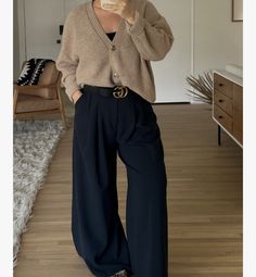 Smart Looks For Women, Work Outfits Women Inspiration, Womens Smart Casual Work Outfits, Chic Outfit Inspiration, Outfit Ideas Woman Over 40, Business Casual Dresses For Work, Workwear Inspo Women, Cozy Corporate Outfits, Dress Clothes For Women Professional