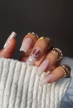 50+ Stunning Winter Nail Art Designs for Christmas and Beyond - HubPages Winter Nails Acrylic, Nagel Tips, Christmas Gel Nails, Christmas Nails Acrylic, Acrylic Nails Coffin Short, Festival Nails, Xmas Nails, Christmas Nail, Nail Polishes