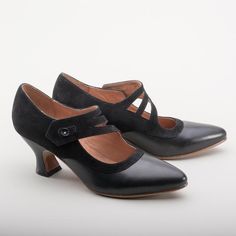 I'm going to save money to buy these heels (leather, US company) suitable for everyday & for Fair outfit (c. 1920 or 1930) 30s Shoes, Flapper Shoes, Edwardian Shoes, 1930s Shoes, 1920s Shoes, Costume College, American Duchess, History Bounding, 1930s Style