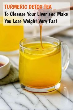 Turmeric Detox Tea, Detoxification Drinks, Juice Diet Recipes, Oatmeal Diet, Benefits Of Lemon, Drinking Lemon Water, Juice Diet, Turmeric Tea, Diet Drinks