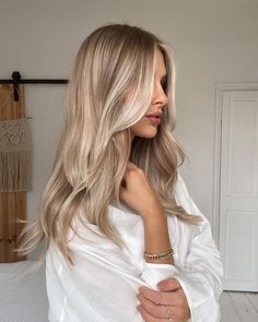 Sand Color Hair With Highlights, Platinový Blond, Lydia Rose, Balayage Blonde, Honey Blonde Hair, Dark Blonde Hair