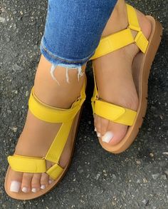 Yellow Footwear, Stylish Shoes Heels, Heel Sandals Outfit, Half Shoes, Pretty Sandals, Trending Womens Shoes, Nice Sandals, Cute Shoes Heels, Fashion Shoes Sandals