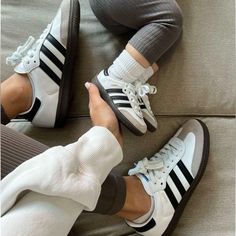 New With Box 100% Authentic Sambas Adidas Women Outfit, Adidas Samba Og White, Curvy Casual Outfits, Samba Shoes, Toddler Adidas, Adidas Samba Og, Nike Dunk High, Black Granite, Adidas White