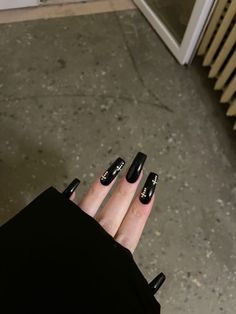 Solid Black Nails With Gems, Black Grunge Nails, Cute Grunge Nails, 777 Nails, Paznokcie Hello Kitty, Cross Nails, Black Acrylic Nails