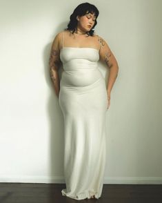 Mid Sized Dress, Plus Size Aesthetic Dress, Cute Dresses Curvy, Mid Sized Women, Plus Size Reference, Mid Size Body Outfits, Mid Size Dress, Mid Size Bodies, Mid Size Aesthetic