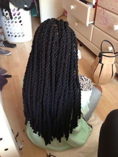 So the next time I put in braids this is what I'll be doing. "Yarn twists" Crochet Braids Hairstyles Curls, Faux Loc, Cabello Afro Natural, Lemonade Braids Hairstyles, Crochet Braids Hairstyles