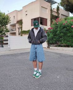 Streetwear Fashion Shorts Men, Oversized Jorts Men, San Francisco Aesthetic Outfits Men, Roller Skating Outfits Men, Undershirt Outfit Men, Fits With Shorts Men, Men’s Outfits With Shorts, Blue Jorts Outfits Men, Jorts Mens Outfits Streetwear