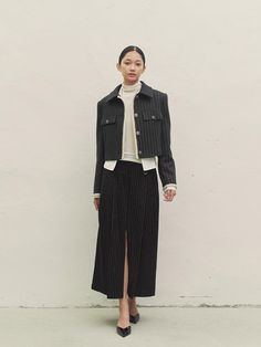 Composition : MAIN FABRIC polyester 56% rayon 24%, wool 18% polyurethane 2%Color : BLACK_S,BLACK_MCountry of Origin : KOREA Ribbon Skirt, Ribbon Skirts, Striped Ribbon, Skirt Black, Low Rise, Composition, Ribbon, Skirt, Wool