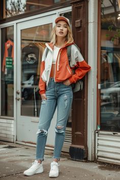 Transform your boyfriend jeans with these expert styling tips. Perfect for upgrading your everyday look. Outfit ideas for women who love boyfriend jeans. Outfit inspiration. Read the article for all of the latest fashion trends. Boyfriend Jeans Outfit Ideas, Jeans Outfit Inspiration