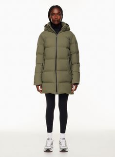 THE SUPER PUFF₂O™ MID | Aritzia Super Puff Mid, The Super Puff, Puffer Jacket Style, Super Puff, Green Puffer, Boyfriend Hoodie, Down Puffer Jacket, Easy Shape, Parka Jacket