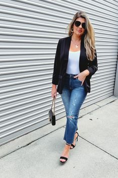 FIT: Slightly relaxed Brittany is 5’6, size 9, 34DD in a medium. Jeans. Necklace Buttonless Ruched sleeve blazer with lining. 100% Poly Ruched Sleeve Blazer, Blazer Shirt, Black Set, Color Set, Blue Jeans, Royal Blue, Duster Coat, Top Shirt, Dress To Impress