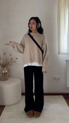 Autumn Outfit Inspo Aesthetic Casual, Aestethic Winter Outfits, Autumn Outfits Pants, Winter Outfits Basic Casual, Dress Pants Winter Outfit, Smart Casual School Outfit, Cute Outfits For Work Casual Office Wear, Cosy Work Outfit, Uni Autumn Outfits